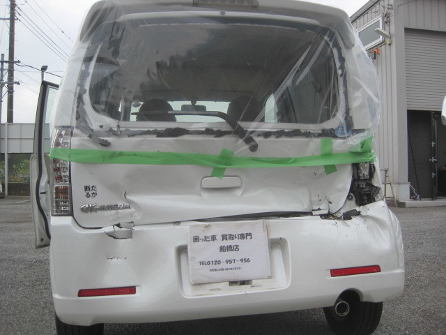 市川市のお客様より事故現状車として買取り致しました。