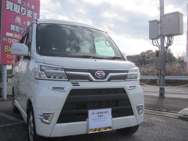 市川市のお客様よりリピーター様のご紹介にて高年式車として買取り致しました。