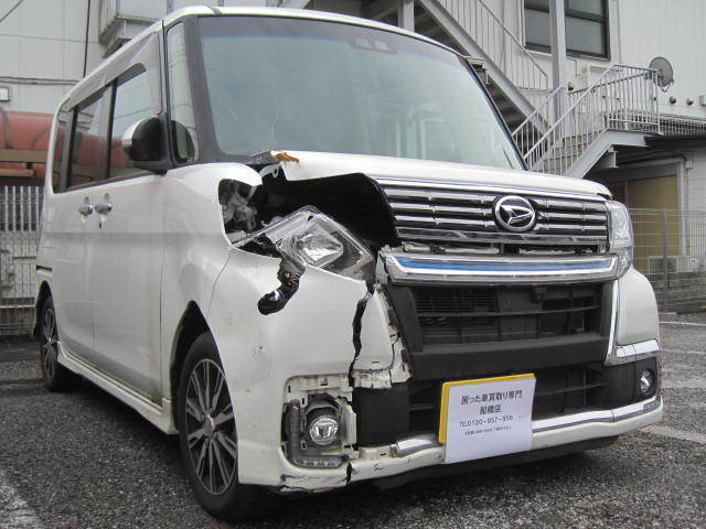 習志野市のお客様よりリピーター様のご紹介にて事故現状車としてお引き取りさせてもらいました。