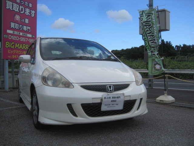 市川市の法人様より過走行車として買取り致しました。