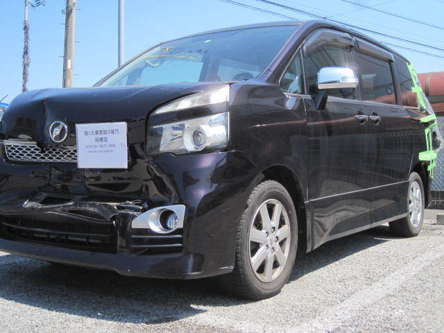 船橋市のお客様より事故現状車として買取り致しました。