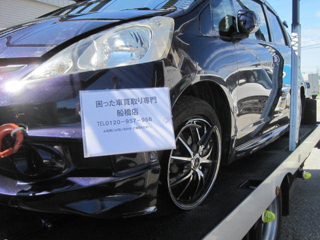 市川市のお客様より事故現状車として買取り致しました。