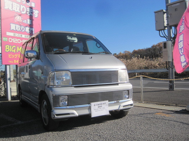千葉市のお客様より過走行車として買取り致しました。