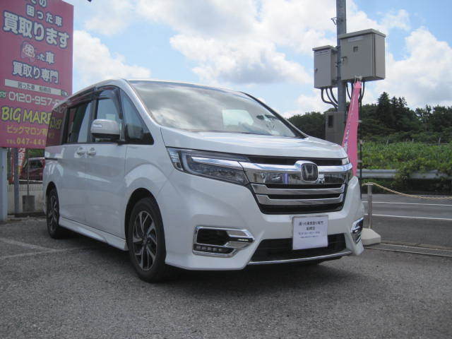 八千代市のお客様より過走行車として買取り致しました。