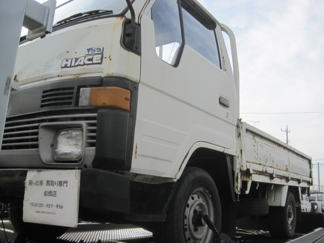 白井市の法人様より古年式車として買取り致しました。