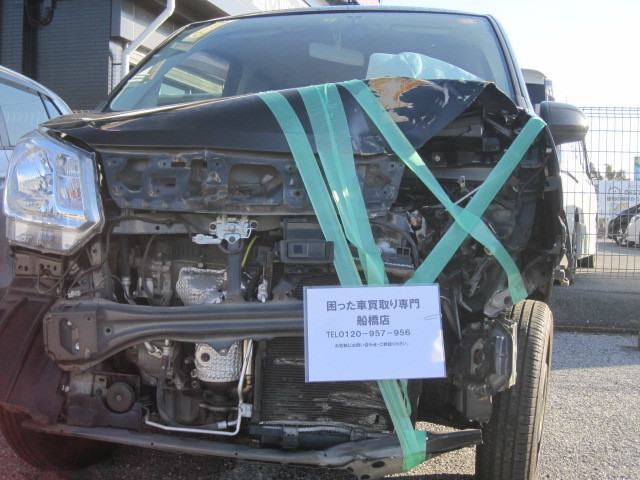 船橋市のお客様より事故現状車として買取り致しました。