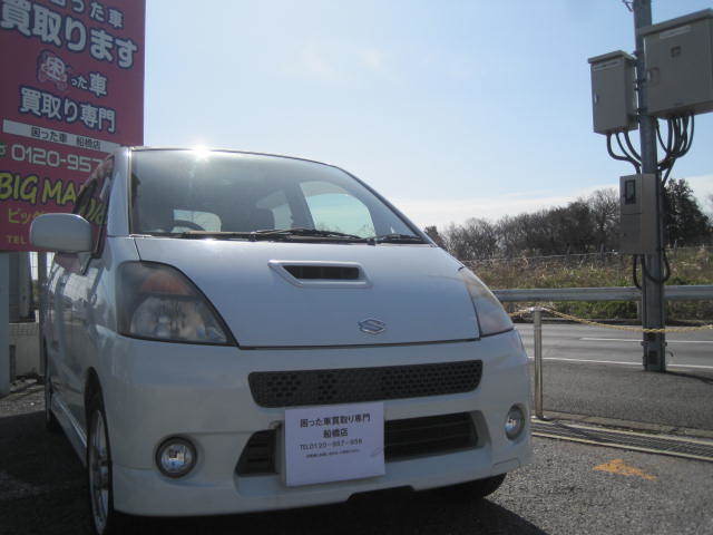 市原市のリピーター様より過走行車として買取り致しました。