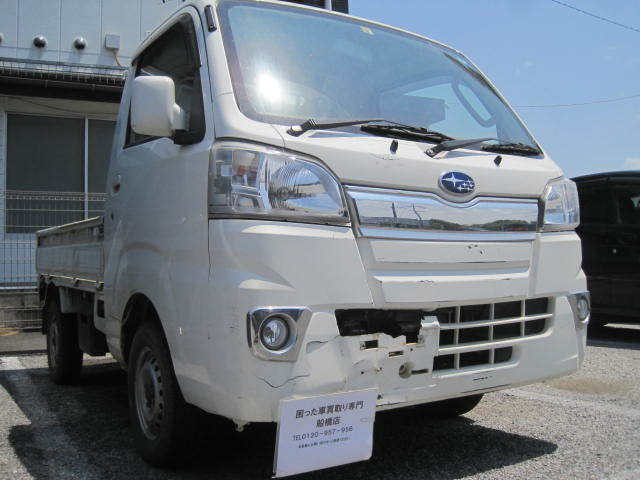 船橋市のお客様より事故現状車として買取り致しました。