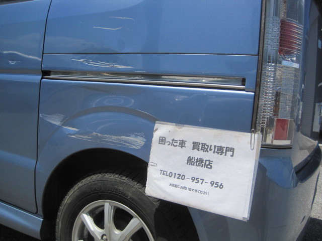 船橋市のお客様より事故現状車として買取り致しました。