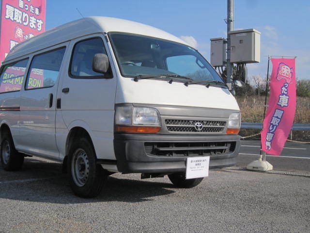 鎌ヶ谷市のリピーターの法人様より古年式車としてお引き取りさせてもらいました。