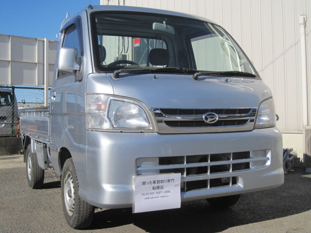 八千代市の法人様より過走行車として買取り致しました。