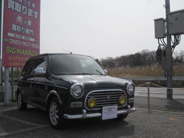 八街市のお客様より過走行車として買取り致しました。