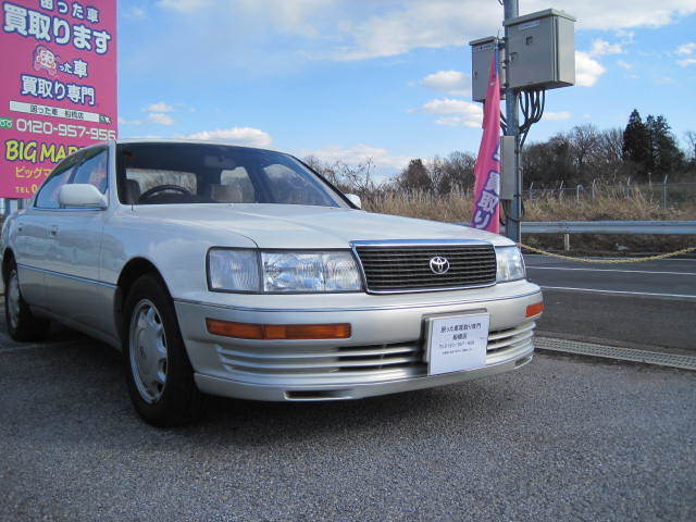 千葉市のお客様より古年式車として買取り致しました。