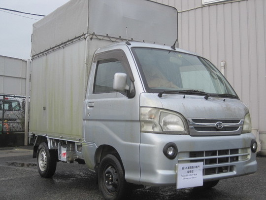 トラックの廃車買取 事故車買取 動かない不動車の買取り事例