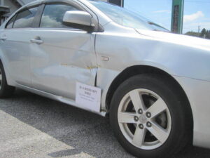 平成23年式　ギャラン